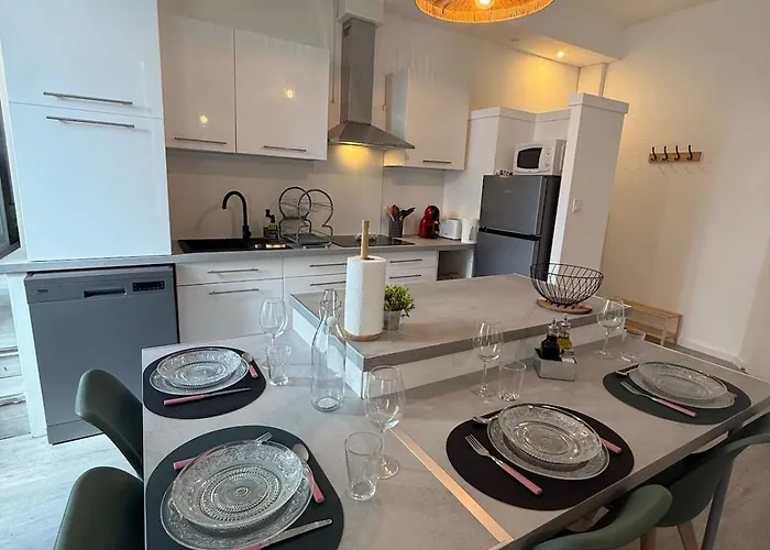 Cozy & Air-conditioned 2 Patte D'oie Quiet Neighborhood Apartman